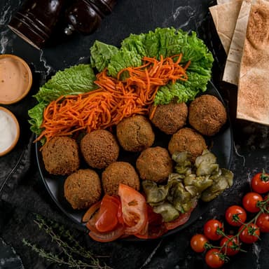 Фалафель на тарілці 9 шт.